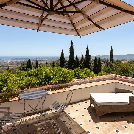 Casablu - An Andalusian Boutique