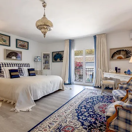 Casablu - An Andalusian Boutique *