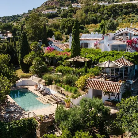 Casablu - An Andalusian Boutique